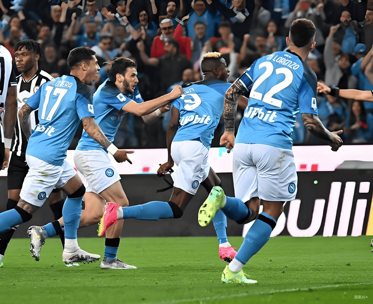  比赛局势复杂引发热议！，西亚卡姆在尤文图斯比赛中重要助攻全场沸腾不已