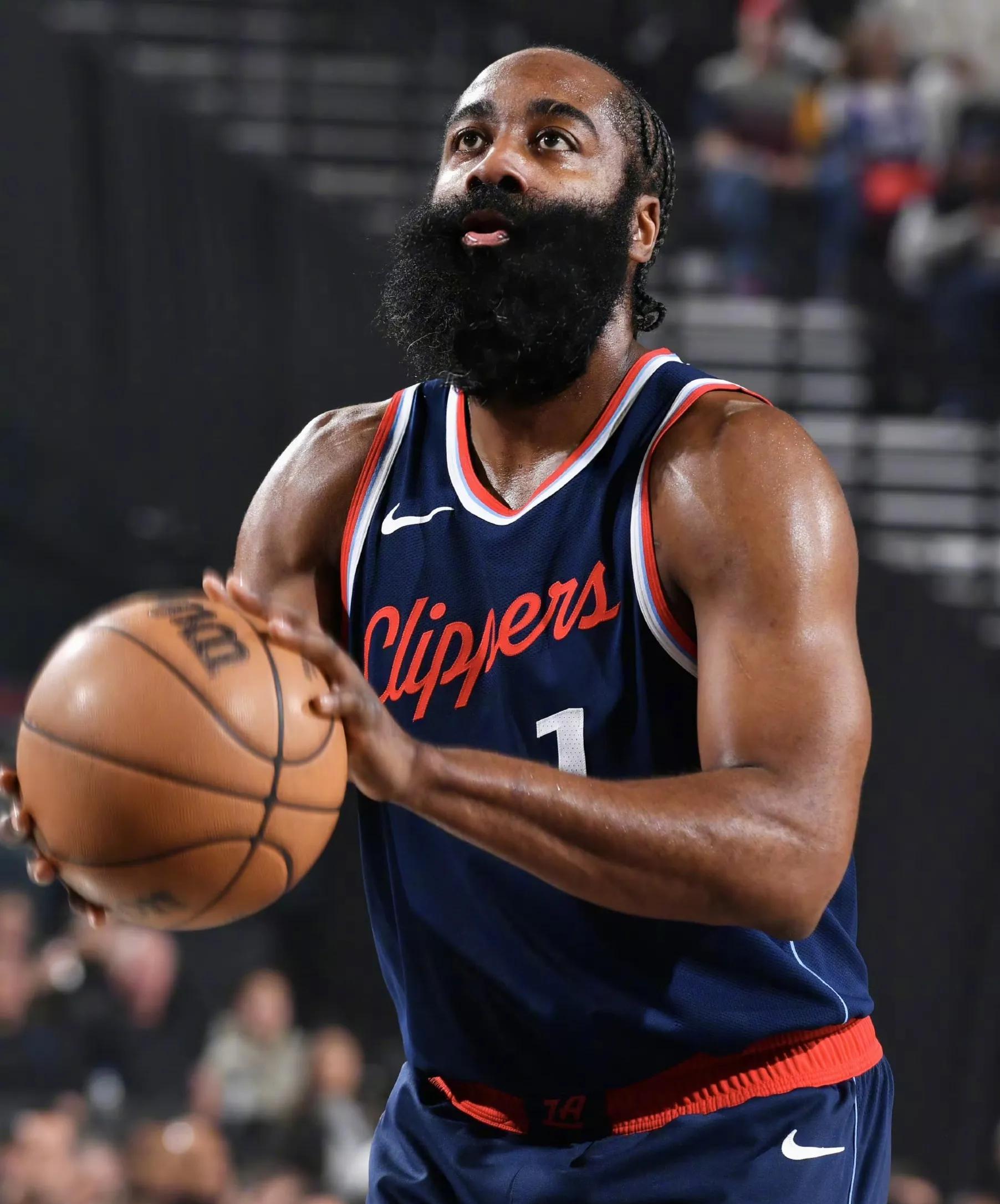 壹号-关于哈登回归赛场，逆转首场状态亮眼，RNG观众沸腾！的信息