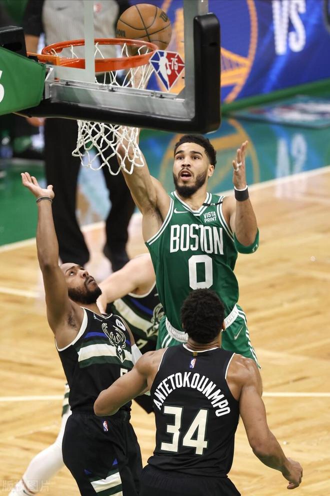 壹号娱乐-塔图姆巅峰对决，字母哥与80激战拜仁分钟，高光表现胜负难料！的简单介绍